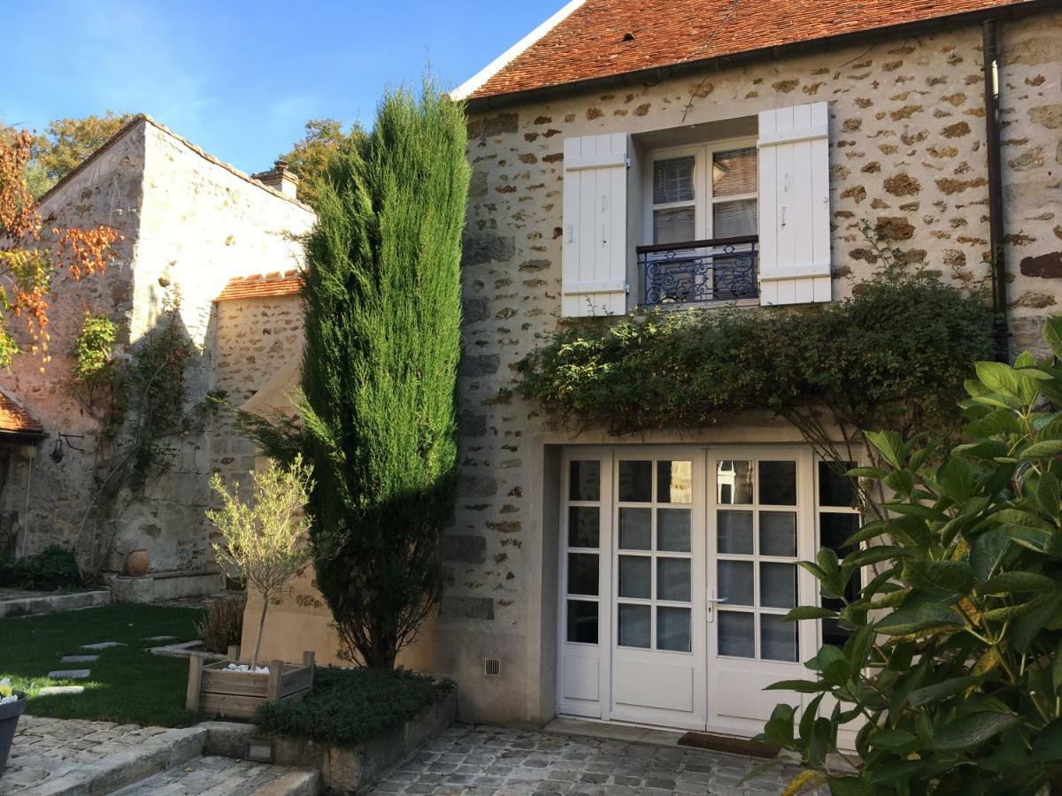 La Maison d'Emilie - Chambres d'hôtes Chaumes-en-Brie Exterior foto